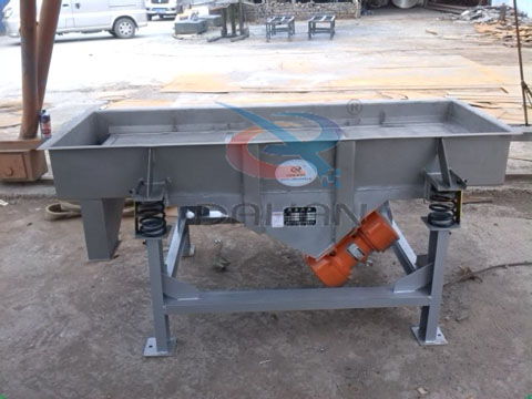 直線(xiàn)篩分機(jī)